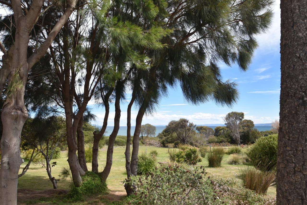 Freycinet Sanctuary @ Oyster Bay Villa โคลส์เบย์ ภายนอก รูปภาพ