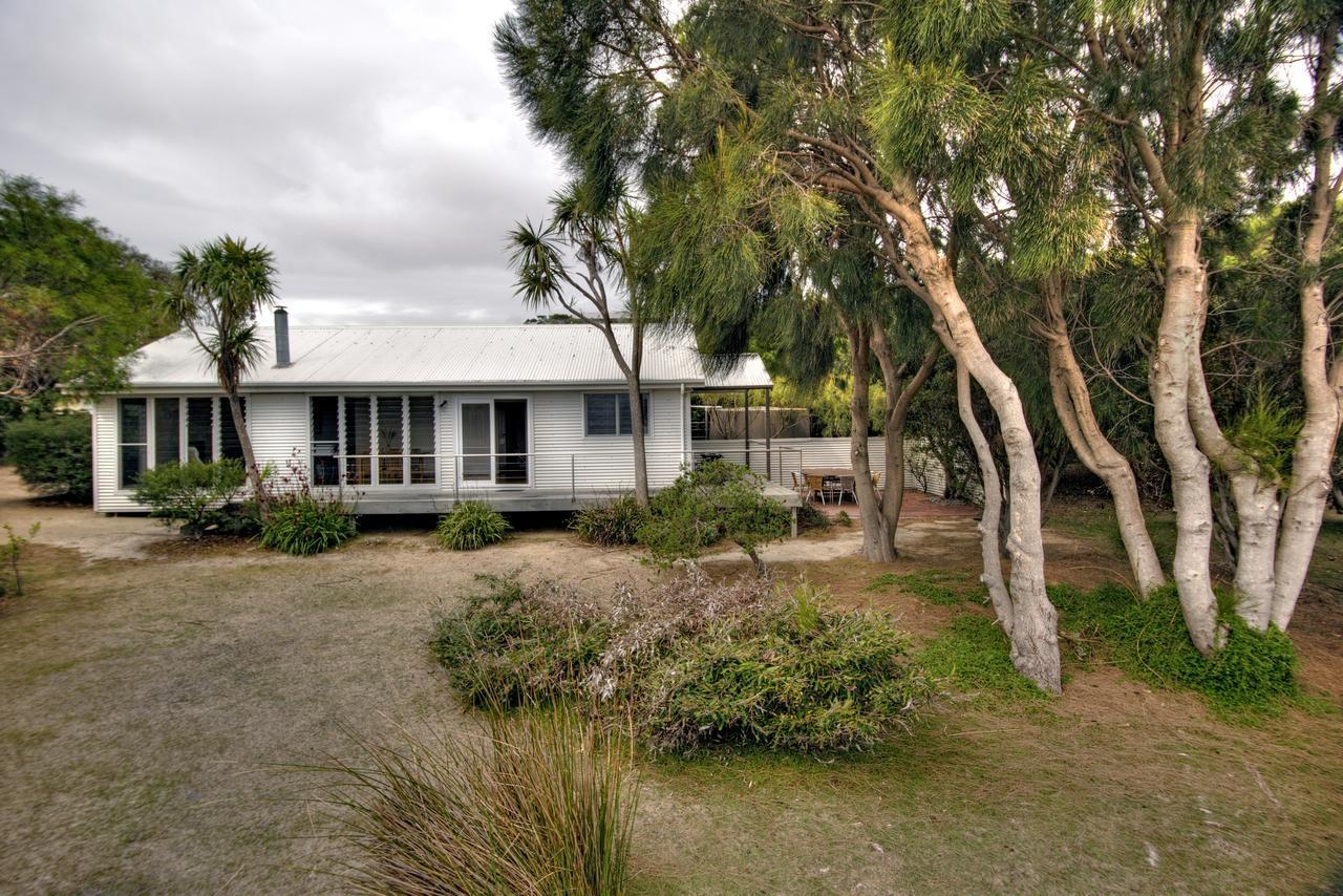 Freycinet Sanctuary @ Oyster Bay Villa โคลส์เบย์ ภายนอก รูปภาพ